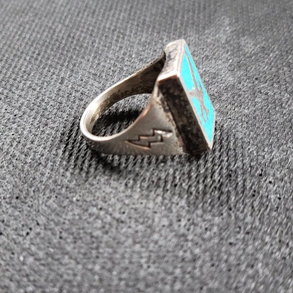 Turquoise and Silver Ring - Picture 3 of 5